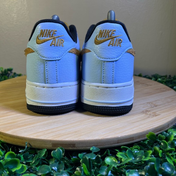 🔥 AIR FORCE 1 FELT GS CELESTINE BLUE GOLD KIDS 
SZ 6.5 WOMENS SZ 8  BV6058-400 - Picture 4 of 11